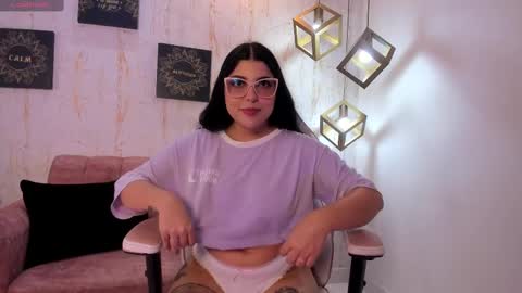 Snapshot of melaniegrayx chatting on February 2025 02:46:01 PM melaniegrayx online show from February 2025 02:46:01 PM