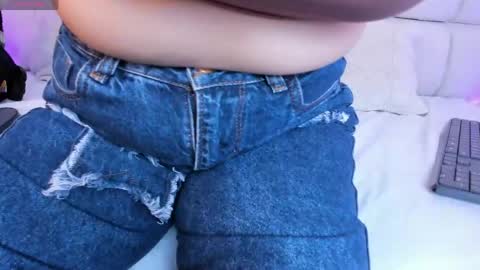 MELANIE online show from April 2026 04:23:02 AM