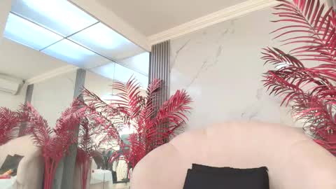 Melanie online show from September 2025 12:19:01 PM