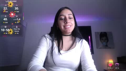 Snapshot of melanny_petite chatting on April 2026 01:57:02 PM melanny_petite online show from April 2026 01:57:02 PM