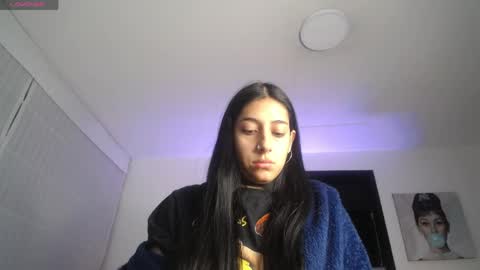 Snapshot of melanny_petite chatting on May 2026 11:37:01 AM melanny_petite online show from May 2026 11:37:01 AM
