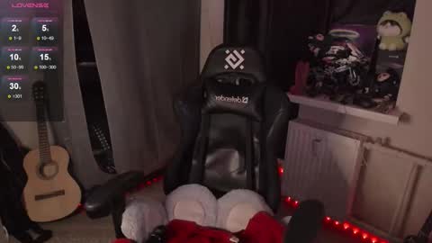 Ash online show from September 2025 01:07:02 AM