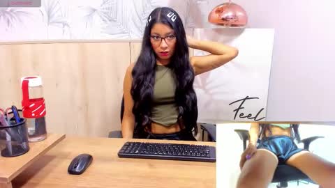 Snapshot of melanywayne_ chatting on November 2025 07:24:02 PM Melany online show from November 2025 07:24:02 PM