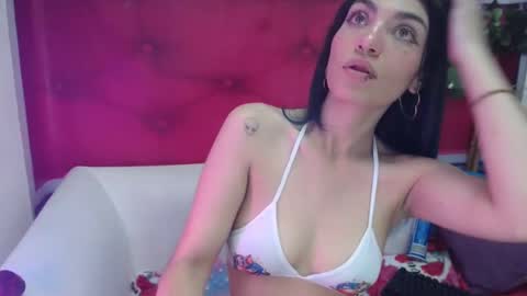 melhiza online show from February 2025 06:43:01 PM