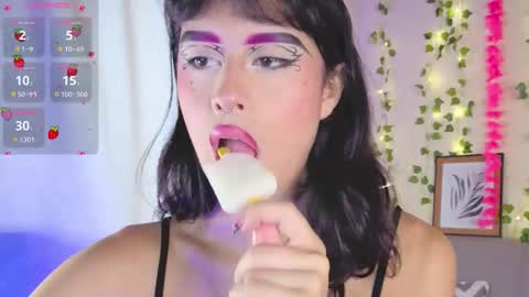 Snapshot of melifresita chatting on December 2025 08:15:01 PM melifresita online show from December 2025 08:15:01 PM