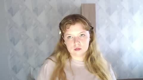 Snapshot of melina_beauty chatting on August 2026 04:00:02 PM Melina online show from August 2026 04:00:02 PM