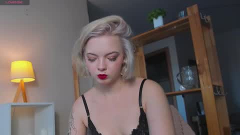 My name is Melina online show from October 2025 03:24:02 AM