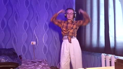 Sofia online show from April 2026 01:22:01 PM