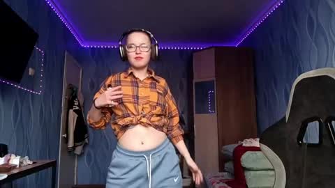 Sofia online show from April 2026 01:37:01 PM