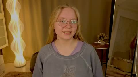 Alice - online show from April 2026 07:00:01 PM