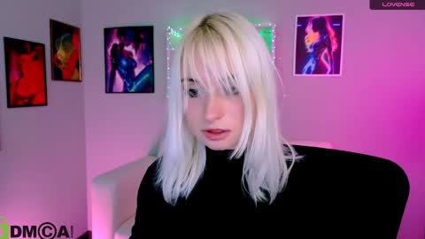 Melisa online show from November 2025 08:41:02 PM