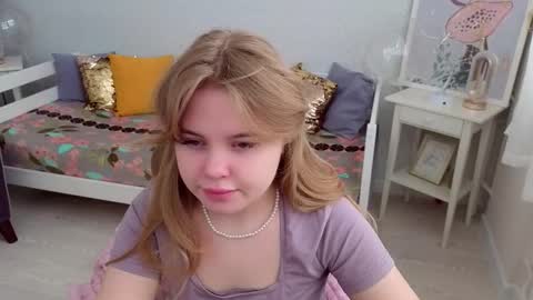 Sophia online show from March 2026 04:27:02 AM