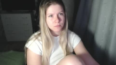 Snapshot of melissa__ray chatting on January 2025 02:28:02 AM Melissa Ray online show from January 2025 02:28:02 AM