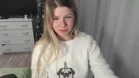 Snapshot of melissa__ray chatting on January 2025 08:22:01 PM Melissa Ray online show from January 2025 08:22:01 PM