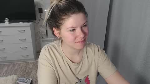 Snapshot of melissa__ray chatting on February 2025 02:34:01 AM Melissa Ray online show from February 2025 02:34:01 AM