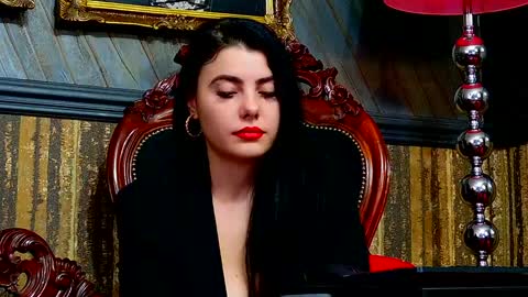 Snapshot of melissa_glow chatting on December 2024 12:25:02 PM Melissa online show from December 2024 12:25:02 PM