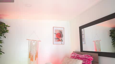 Snapshot of melissa_laurent_ chatting on November 2025 12:27:02 PM Melissa online show from November 2025 12:27:02 PM