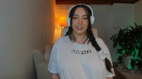 Snapshot of melissa_martiinez chatting on December 2024 04:08:02 AM Melissa martiinez online show from December 2024 04:08:02 AM