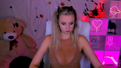 Melissa online show from October 2025 01:21:02 PM