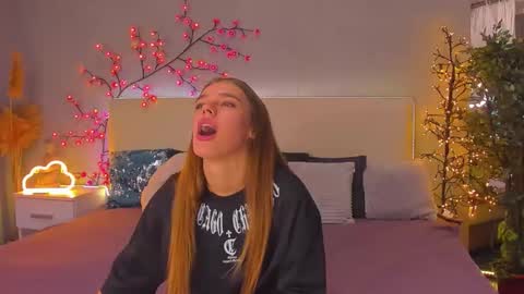 MelissaCrayzy online show from October 2025 05:32:02 AM