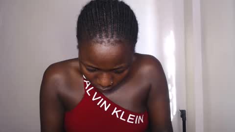 Snapshot of mellanin_pretty_ chatting on December 2024 04:23:02 AM . online show from December 2024 04:23:02 AM