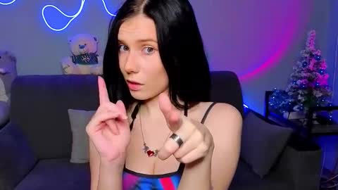 mellhyees online show from January 2026 05:07:01 PM