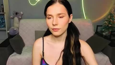 mellhyees online show from January 2026 05:06:02 PM