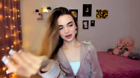 Snapshot of mellifluoustess chatting on December 2024 09:33:01 PM Tessa online show from December 2024 09:33:01 PM