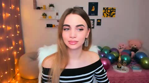 Snapshot of mellifluoustess chatting on February 2025 10:32:01 PM Tessa online show from February 2025 10:32:01 PM