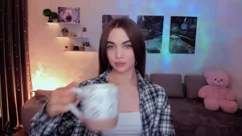 Snapshot of mellifluoustess chatting on December 2025 08:57:02 PM Tessa online show from December 2025 08:57:02 PM