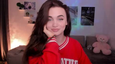 Tessa online show from May 2026 04:32:01 AM