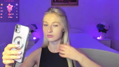 Mellina online show from November 2025 06:30:01 PM