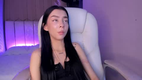Mel  online show from August 2026 04:17:02 AM