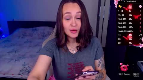 Snapshot of mellovell chatting on October 2025 08:42:01 AM Mel online show from October 2025 08:42:01 AM