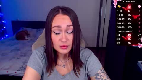 Snapshot of mellovell chatting on October 2025 09:49:02 PM Mel online show from October 2025 09:49:02 PM