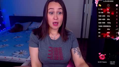 Snapshot of mellovell chatting on November 2025 11:43:02 AM Mel online show from November 2025 11:43:02 AM