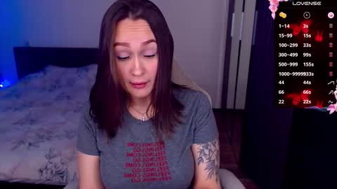 Snapshot of mellovell chatting on November 2025 12:16:01 PM Mel online show from November 2025 12:16:01 PM