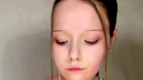 MelMooon online show from July 2026 08:14:01 PM