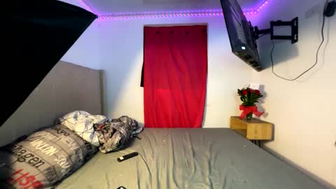 Melo online show from September 2025 09:27:02 PM