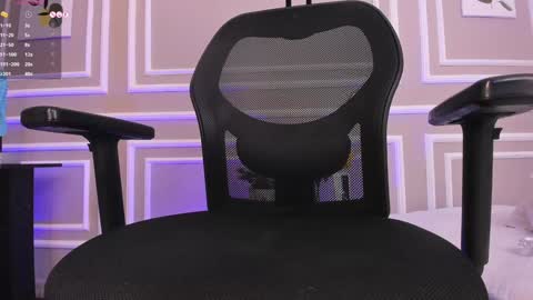 Snapshot of meloddysky chatting on December 2024 06:03:02 PM Meloddy online show from December 2024 06:03:02 PM