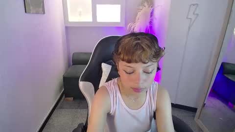 Snapshot of melody701583as chatting on February 2026 12:26:01 PM melody701583as online show from February 2026 12:26:01 PM