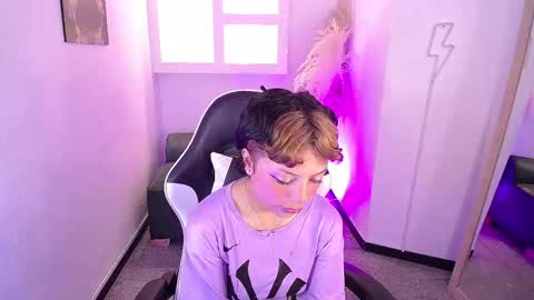 Snapshot of melody701583as chatting on February 2026 01:17:01 PM melody701583as online show from February 2026 01:17:01 PM