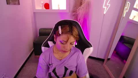 Snapshot of melody701583as chatting on February 2026 12:44:02 PM melody701583as online show from February 2026 12:44:02 PM