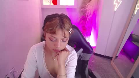 Snapshot of melody701583as chatting on February 2026 02:57:02 PM melody701583as online show from February 2026 02:57:02 PM