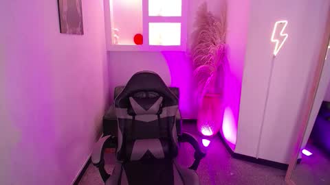 Snapshot of melody701583as chatting on February 2026 12:34:02 PM melody701583as online show from February 2026 12:34:02 PM