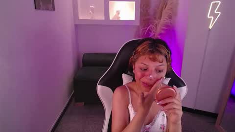 Snapshot of melody701583as chatting on February 2026 12:49:01 PM melody701583as online show from February 2026 12:49:01 PM