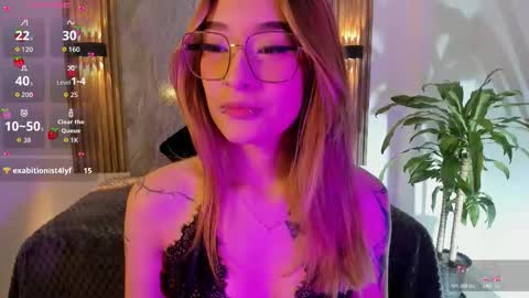 Snapshot of melodylanee chatting on February 2026 11:09:02 AM melodylanee online show from February 2026 11:09:02 AM