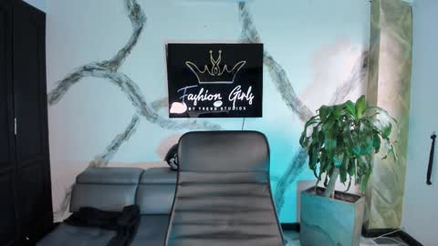 Snapshot of melodysnow chatting on November 2025 08:52:02 PM melodysnow online show from November 2025 08:52:02 PM