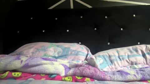 Snapshot of melodysnow chatting on December 2025 06:37:02 PM melodysnow online show from December 2025 06:37:02 PM