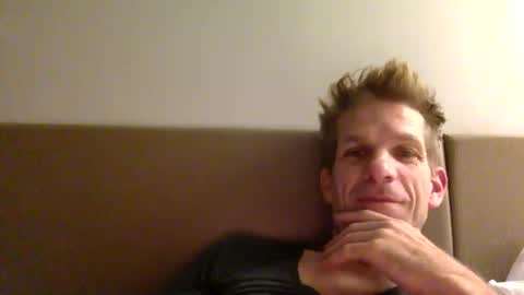 Andres online show from November 2025 04:13:01 AM